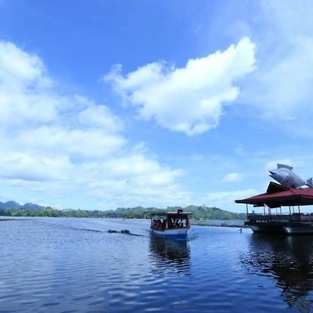 Punta Isla Lake Resort Lake Sebu Екстериор снимка